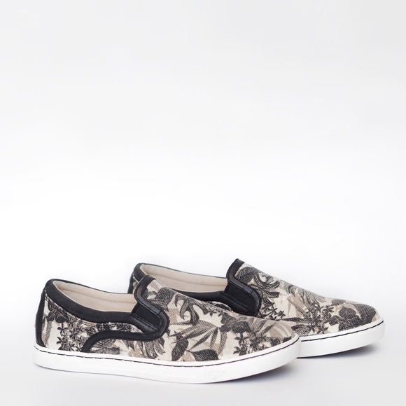 UGG Shoes - Ugg Fierce Island Slip On